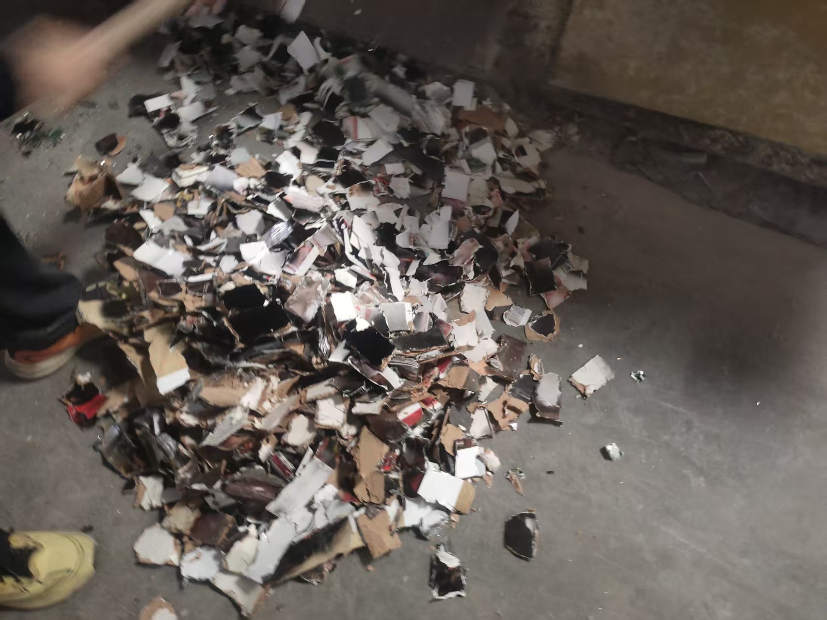 西安雁塔结婚照销毁